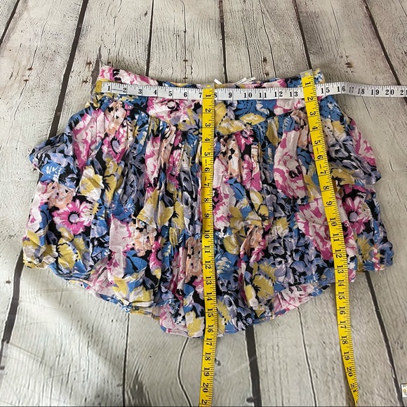 Urban Outfitters Floral Miniskirt Size 8 NWT - Picture 12 of 12
